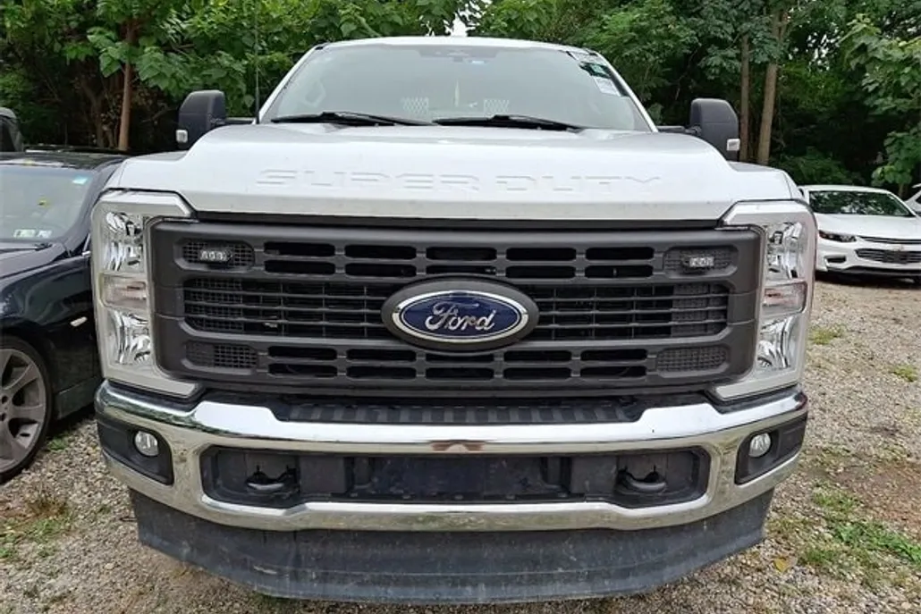 2023 Ford F-250 XL photo 1