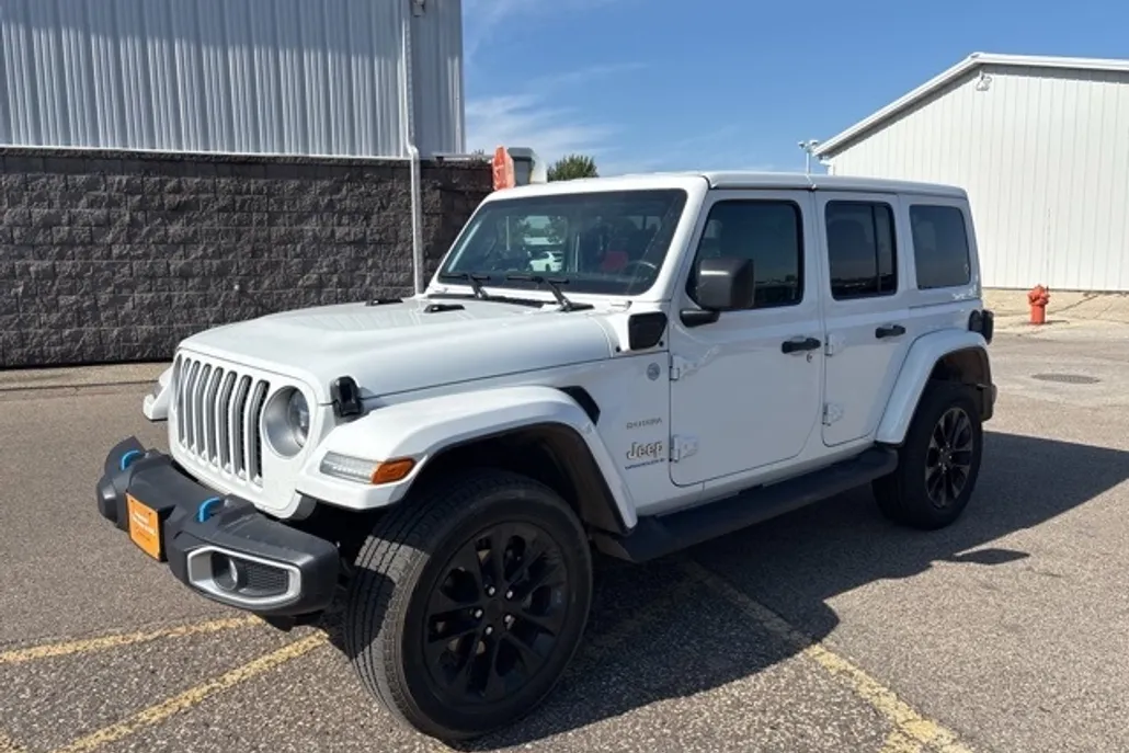 2023 Jeep Wrangler Sahara 4xe photo 1