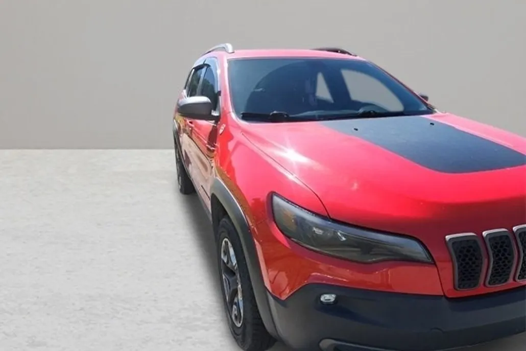 2019 Jeep Cherokee Trailhawk photo 1