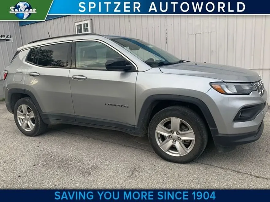 2022 Jeep Compass Latitude photo 1