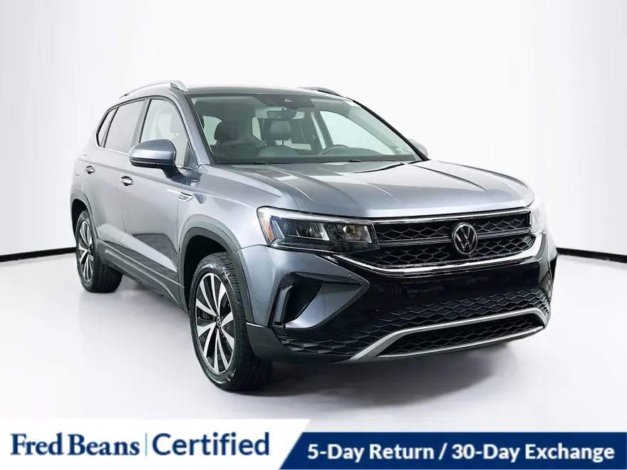 2022 Volkswagen Taos SE photo 1