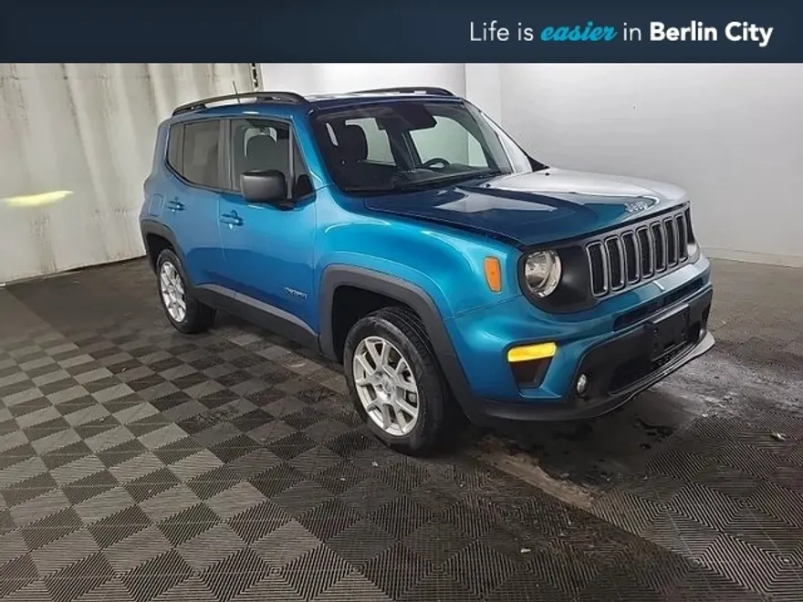 2022 Jeep Renegade Latitude photo 1