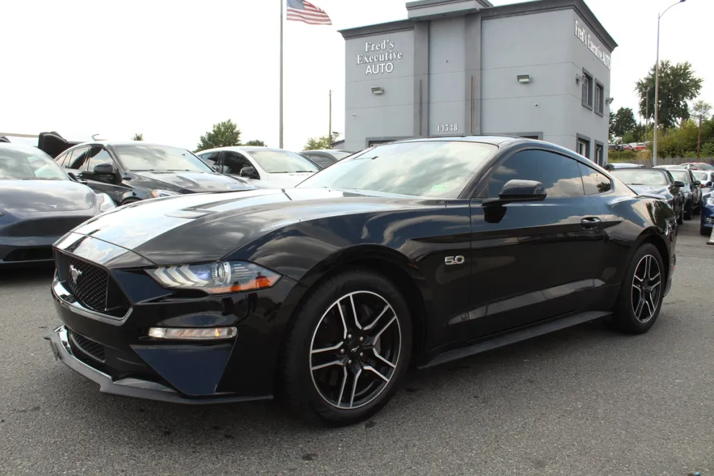 2021 Ford Mustang GT photo 1