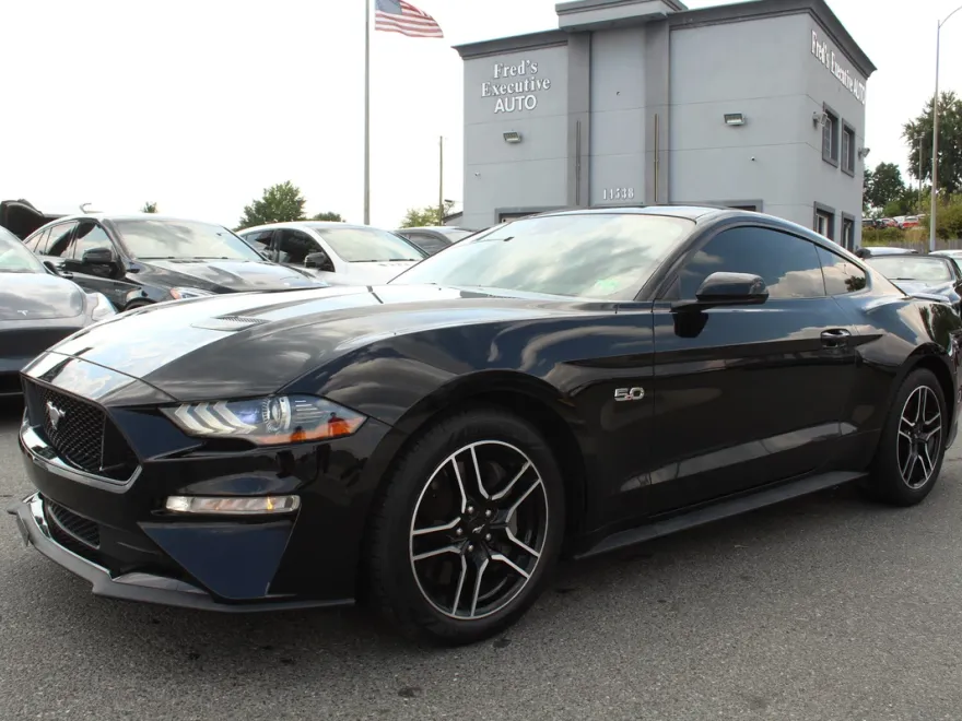 2021 Ford Mustang GT photo 1
