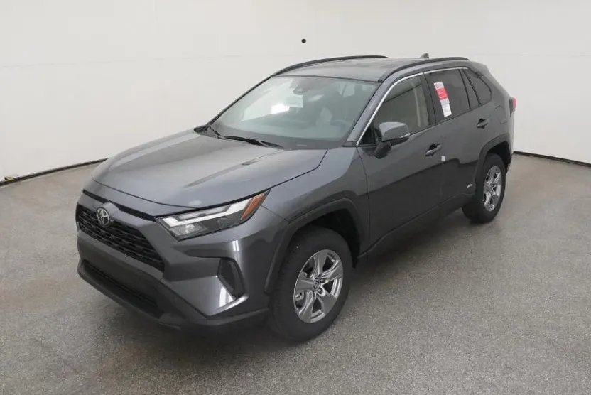 2025 Toyota RAV4 Hybrid LE photo 1
