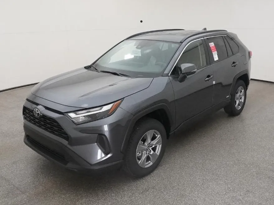 2025 Toyota RAV4 Hybrid LE photo 1