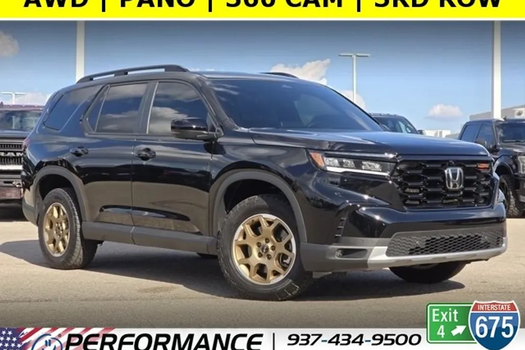 2025 Honda Pilot TrailSport photo 1