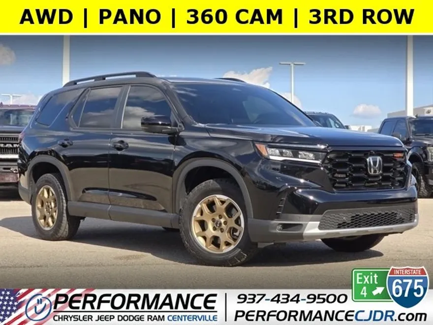 2025 Honda Pilot TrailSport photo 1