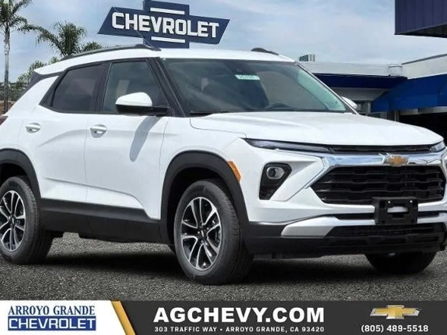 2025 Chevrolet Trailblazer LT photo 1