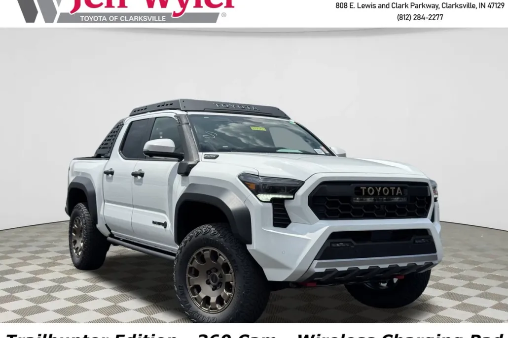 2025 Toyota Tacoma Double Cab photo 1
