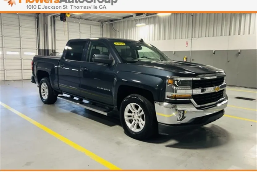 2018 Chevrolet Silverado 1500 LT photo 1