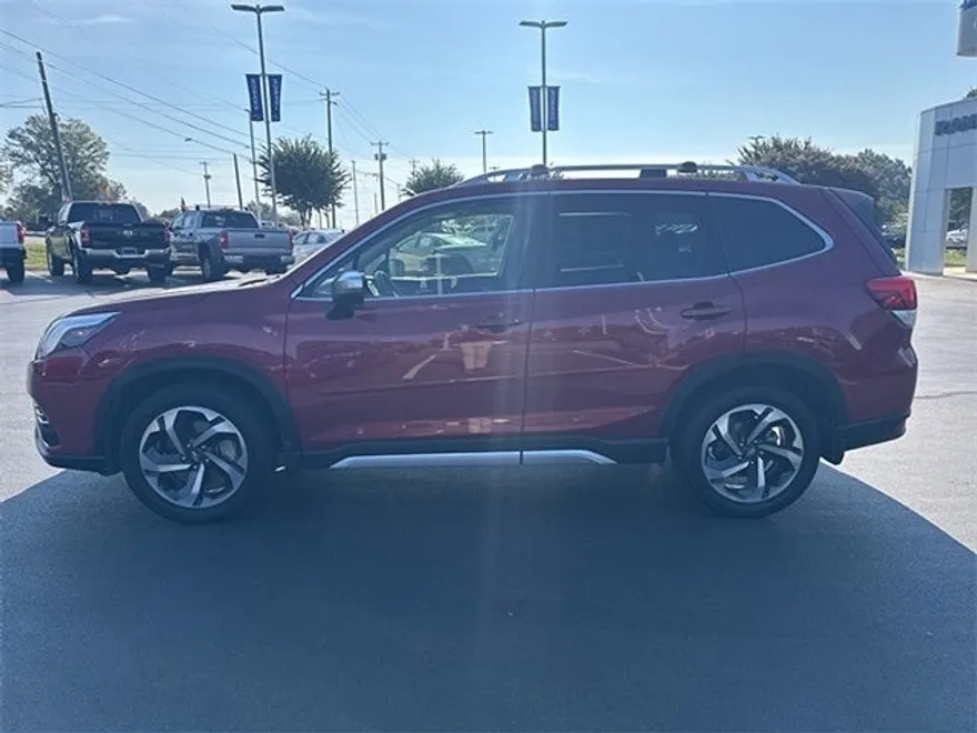 2022 Subaru Forester Touring photo 1