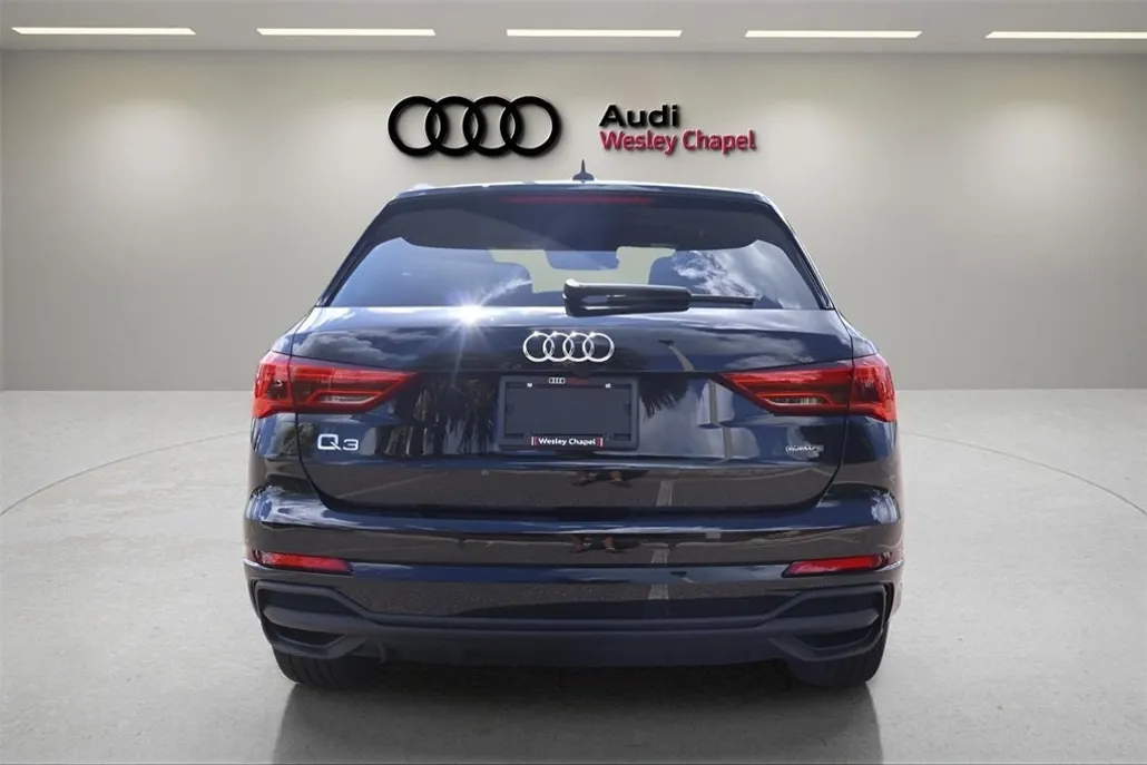 2025 Audi Q3 45 TFSI S line Premium Plus photo 1