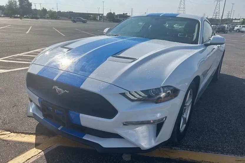2018 Ford Mustang EcoBoost photo 1