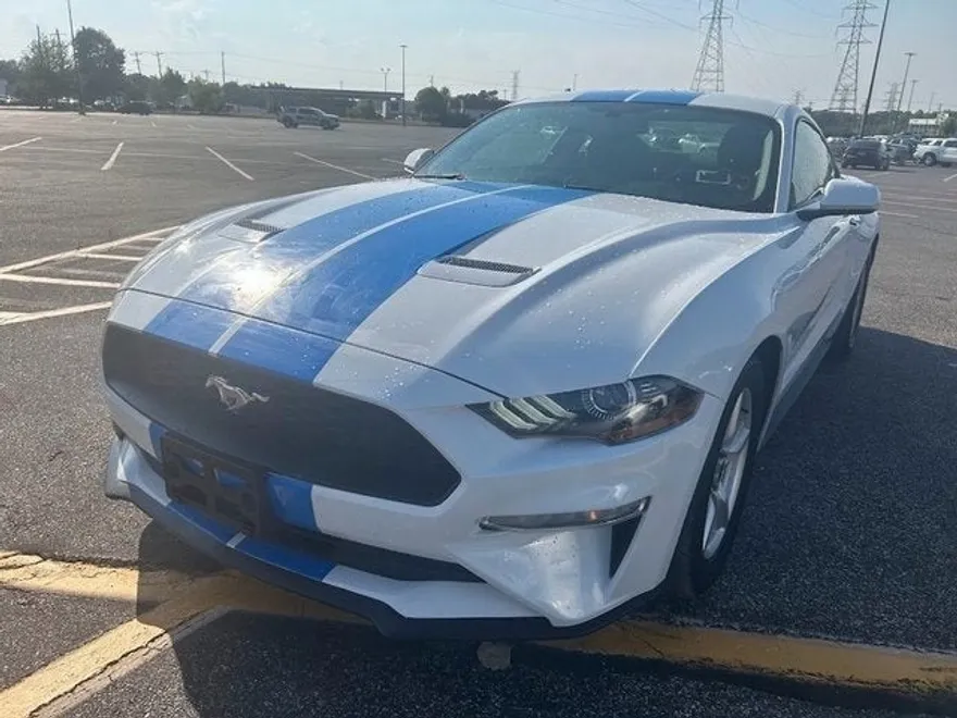 2018 Ford Mustang EcoBoost photo 1