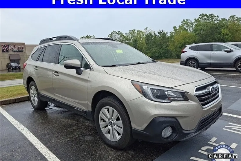 2018 Subaru Outback 2.5i Premium photo 1