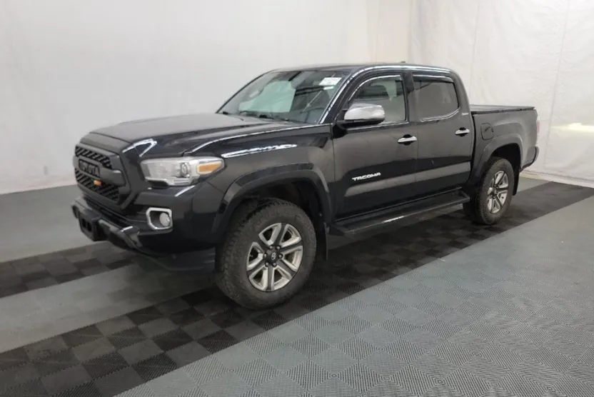 2017 Toyota Tacoma Limited Double Cab V6 4x4 photo 1