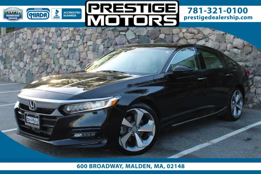 2018 Honda Accord Touring photo 1