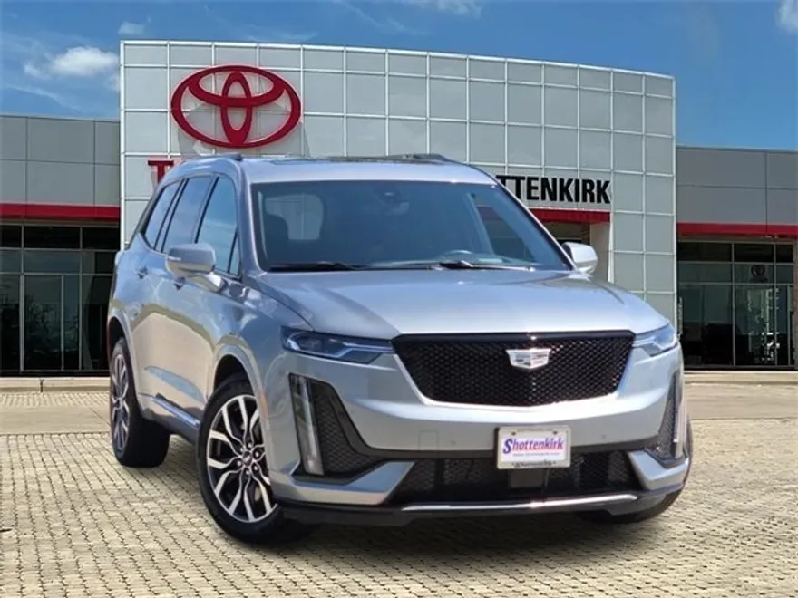 2024 Cadillac XT6 Sport photo 1