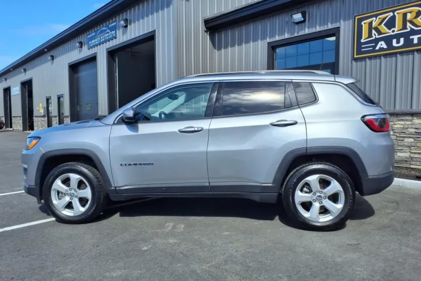 2019 Jeep Compass Latitude photo 1