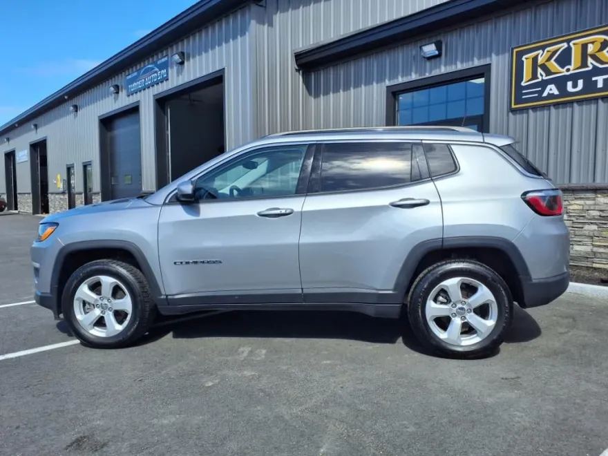 2019 Jeep Compass Latitude photo 1