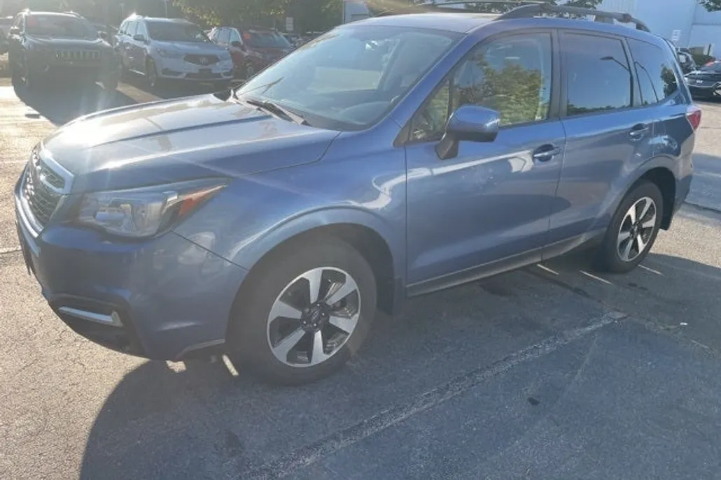 2018 Subaru Forester Premium photo 1