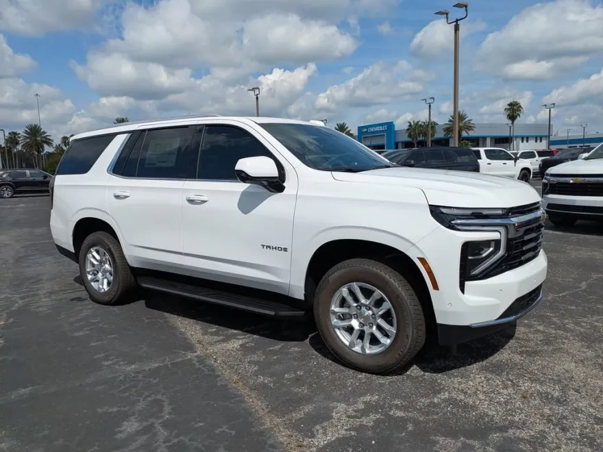 2025 Chevrolet Tahoe LS photo 1