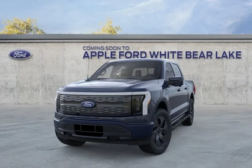 2025 Ford F-150 Lightning Lariat photo 1