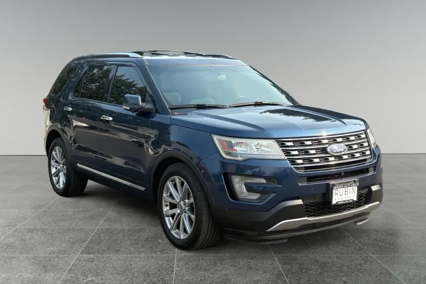 2017 Ford Explorer Limited photo 1