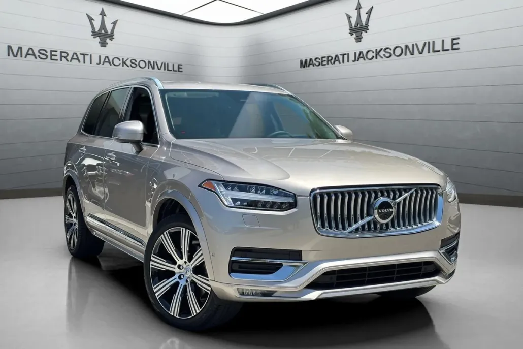 2023 Volvo XC90 Ultimate photo 1