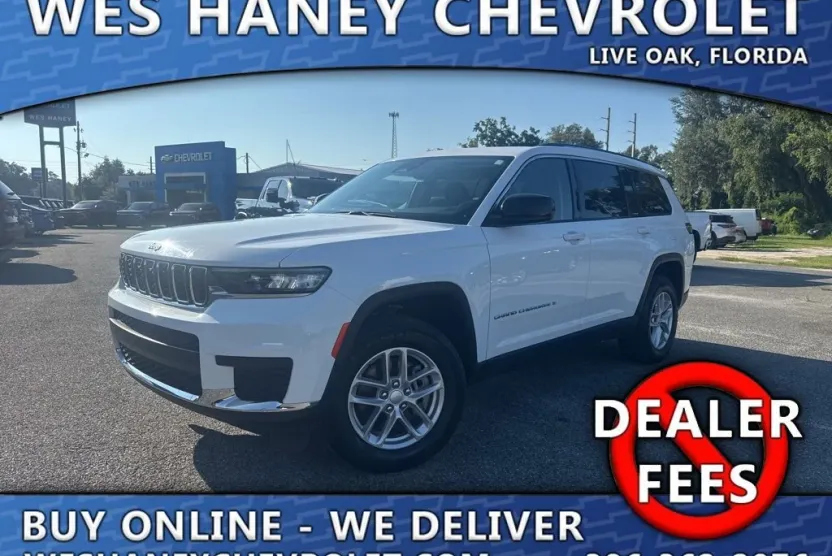 2023 Jeep Grand Cherokee Laredo photo 1