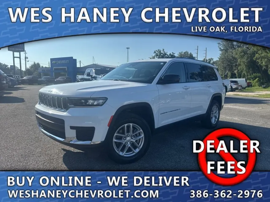 2023 Jeep Grand Cherokee Laredo photo 1