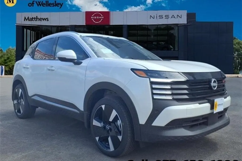 2025 Nissan Kicks SR photo 1