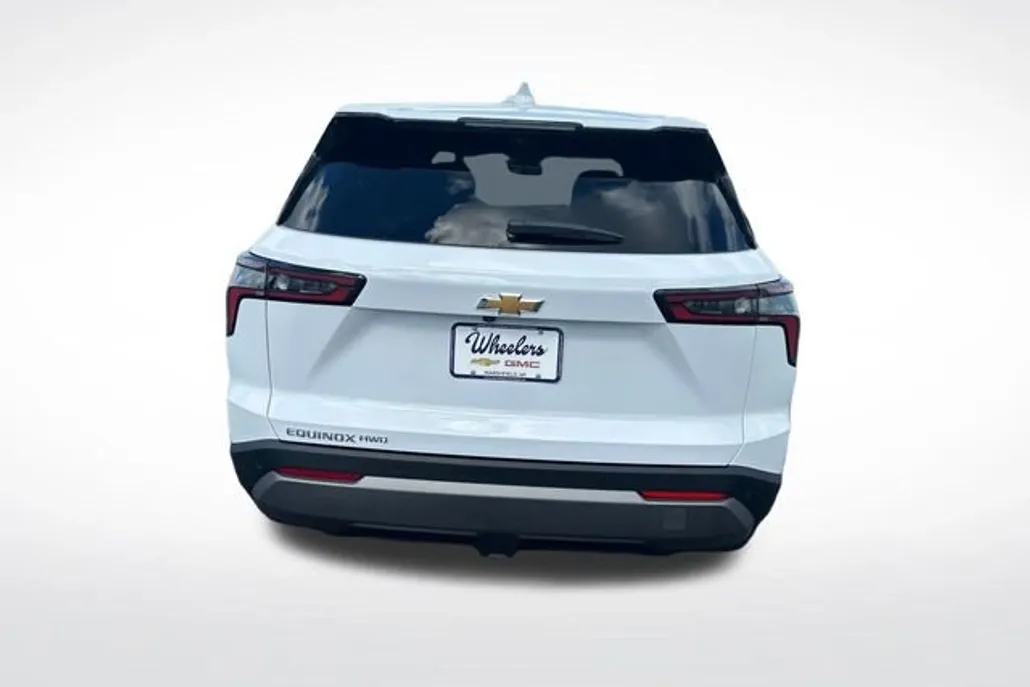 2026 Chevrolet Equinox LT photo 1