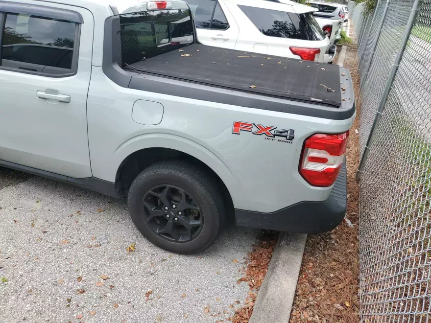 2022 Ford Maverick Lariat photo 1
