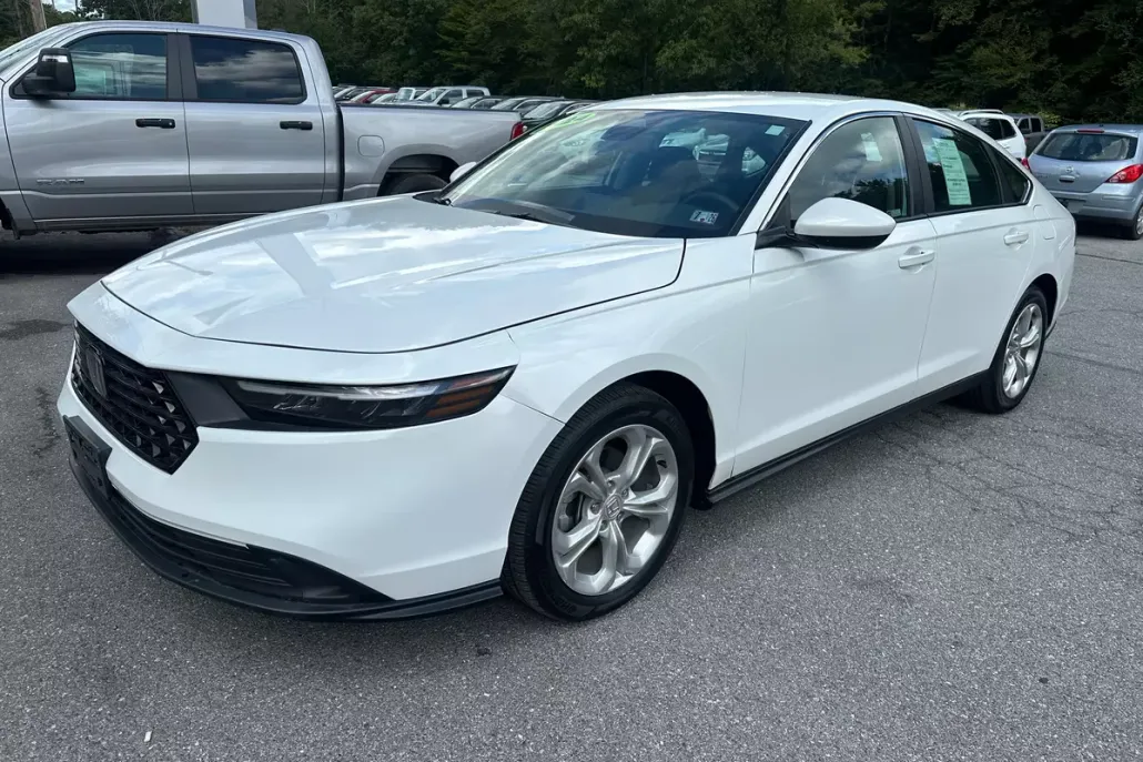 2024 Honda Accord LX photo 1
