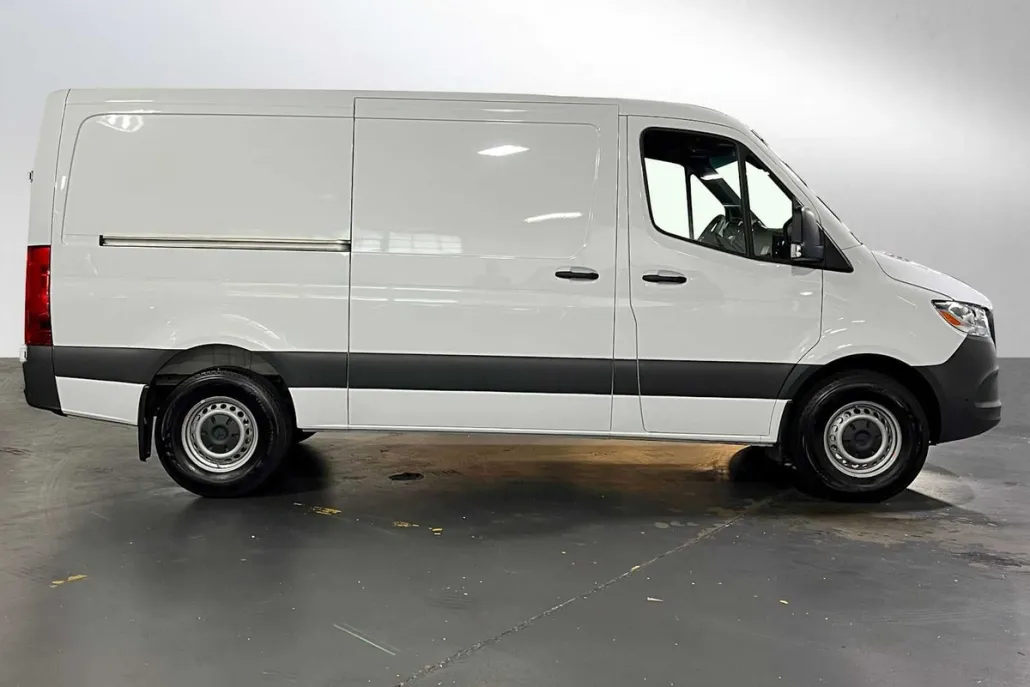 2025 Mercedes Benz Sprinter 2500 Standard Roof photo 1