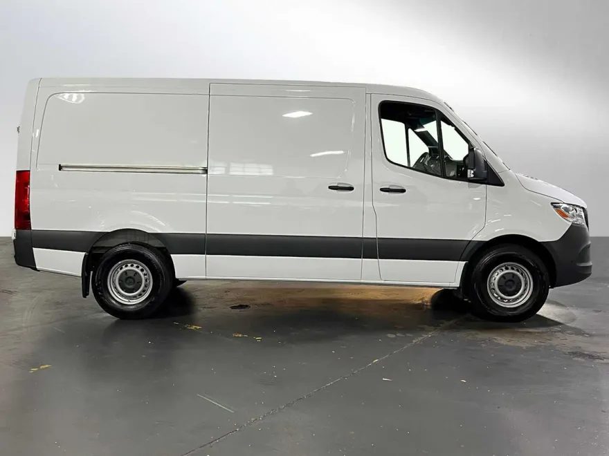 2025 Mercedes Benz Sprinter 2500 Standard Roof photo 1