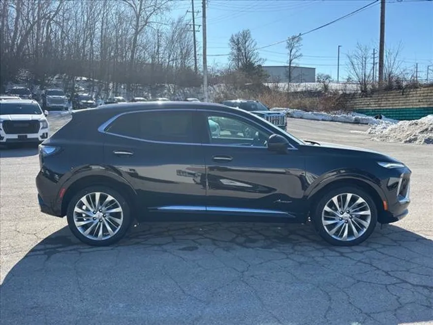 2025 Buick Envision Avenir photo 1