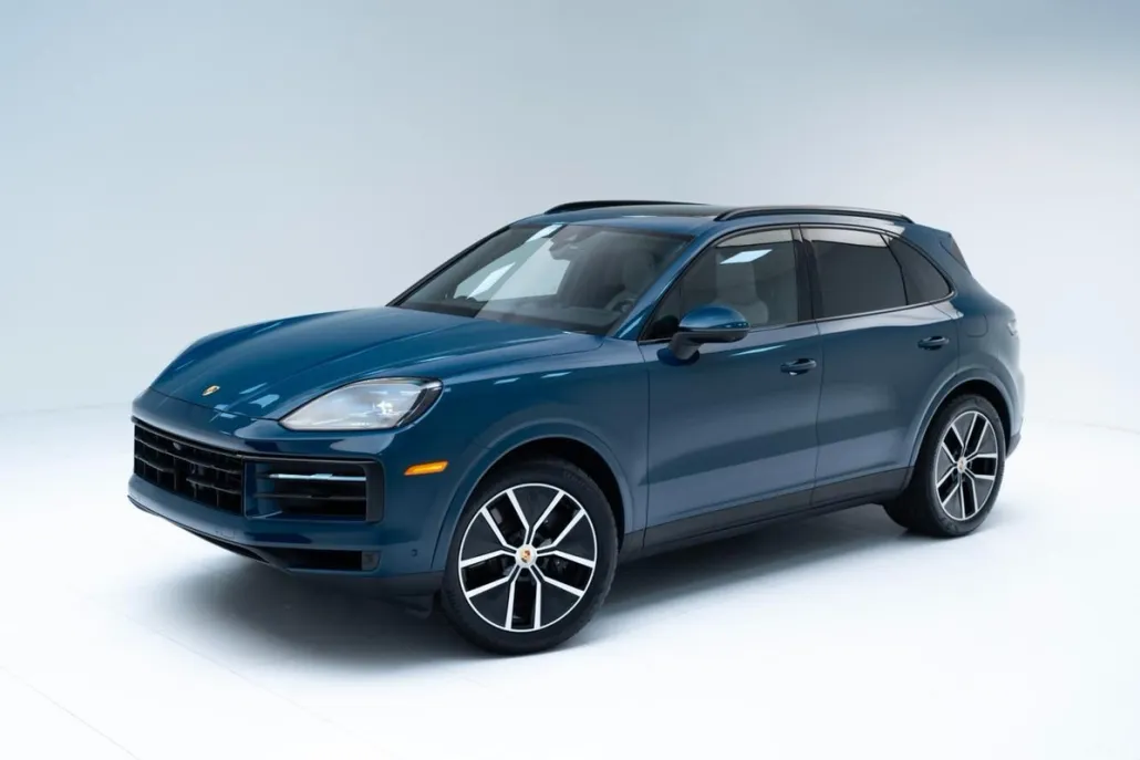 2024 Porsche Cayenne E-Hybrid photo 1
