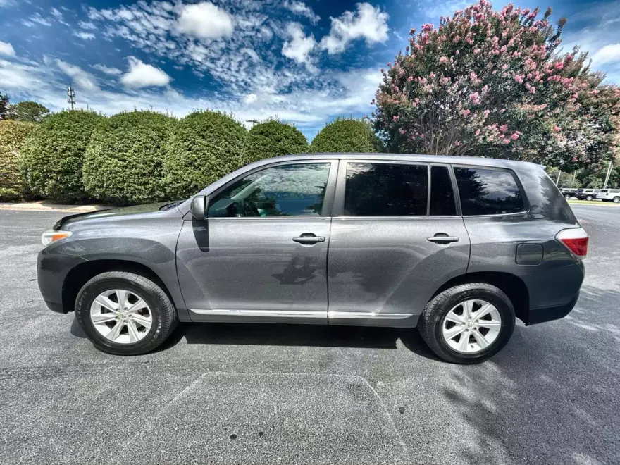 2012 Toyota Highlander Base Hybrid photo 1