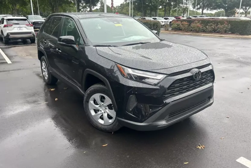 2025 Toyota RAV4 LE photo 1