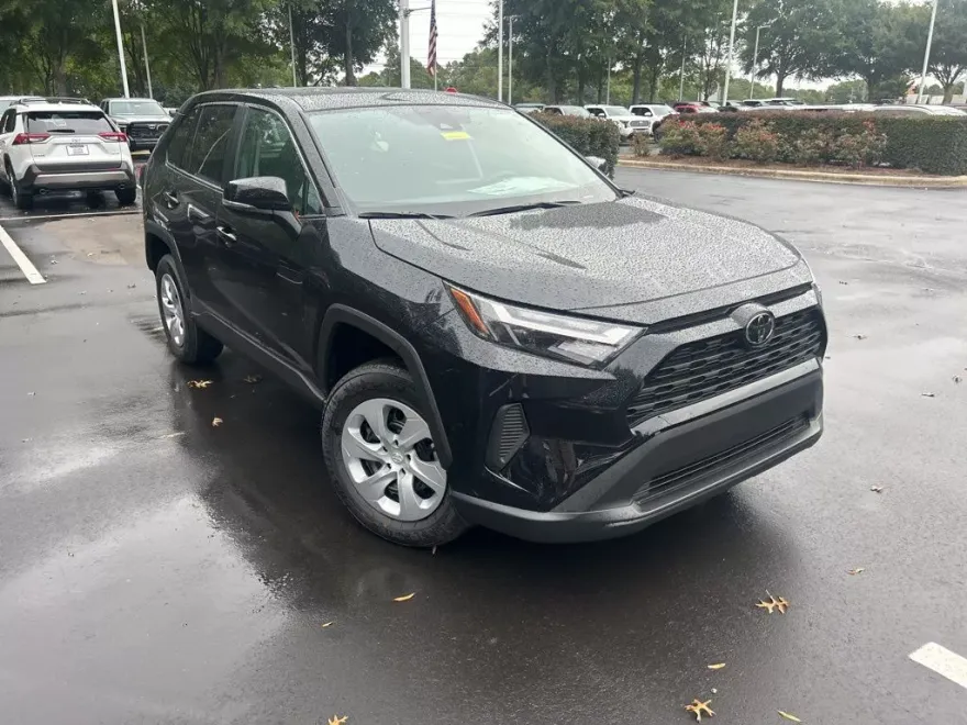 2025 Toyota RAV4 LE photo 1