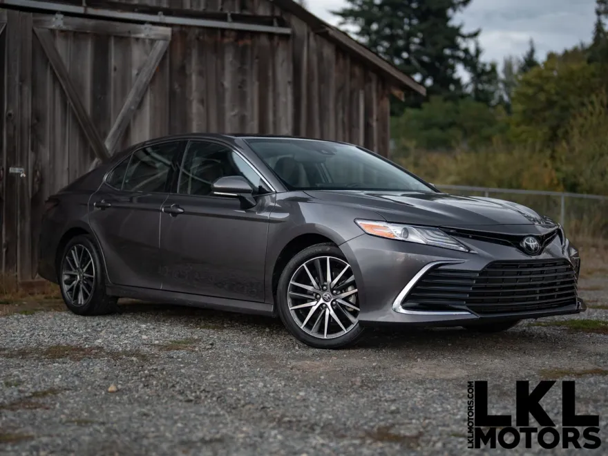 2024 Toyota Camry XLE photo 1