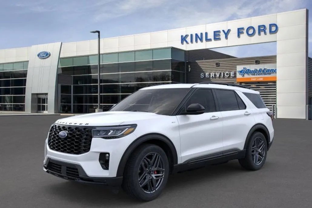 2025 Ford Explorer ST-Line photo 1