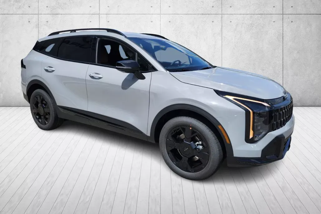 2026 Kia Sportage X-Line photo 1
