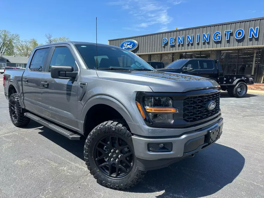 2025 Ford F-150 STX photo 1