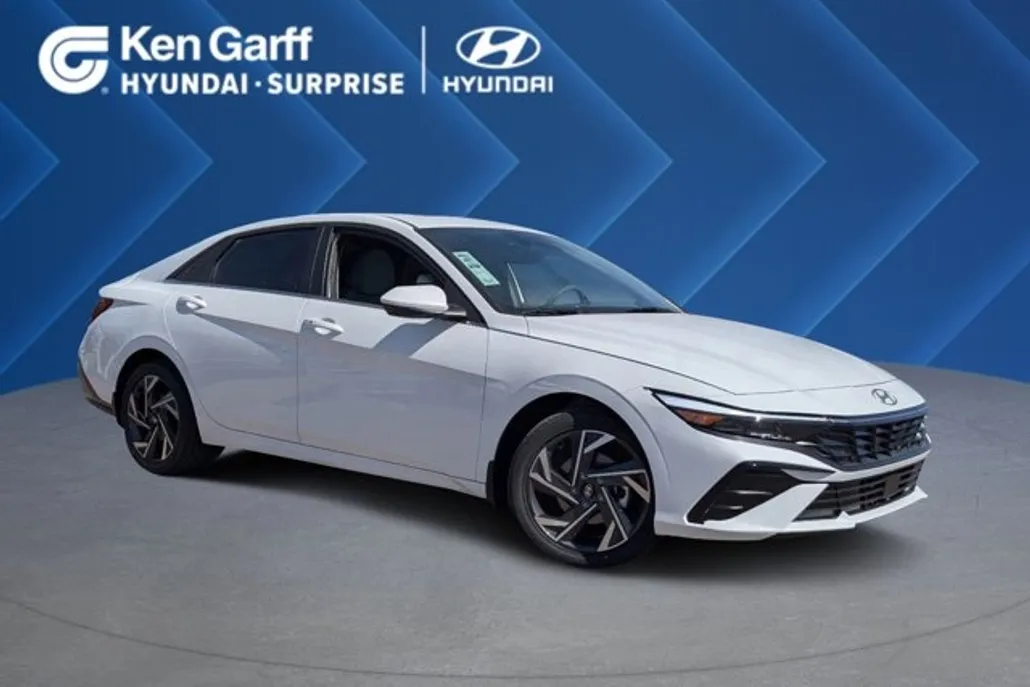 2025 Hyundai Elantra SEL Convenience photo 1