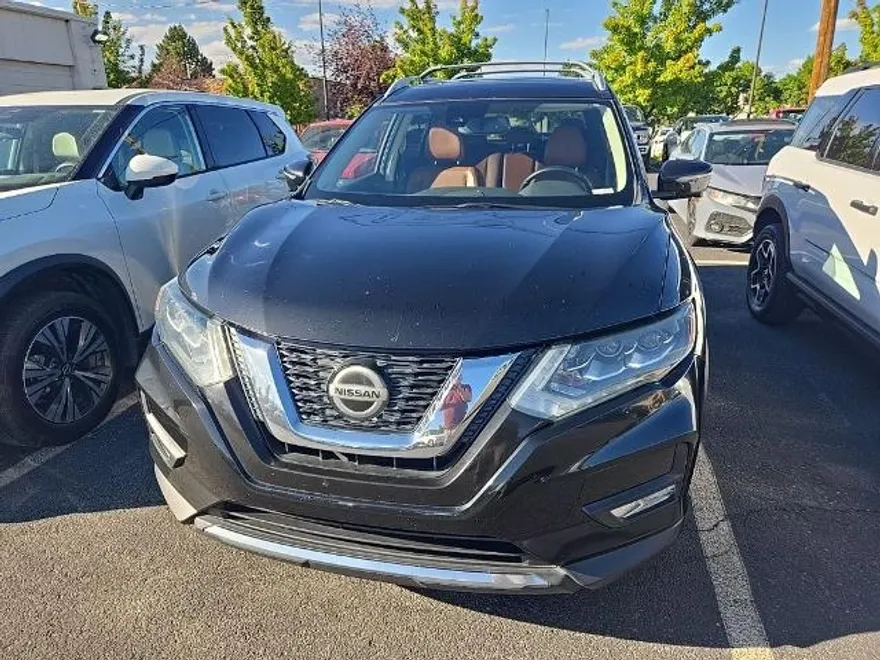 2018 Nissan Rogue SL photo 1