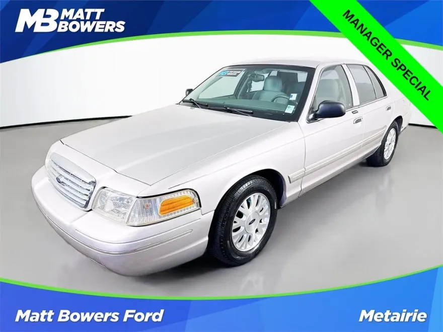 2004 Ford Crown Victoria LX photo 1